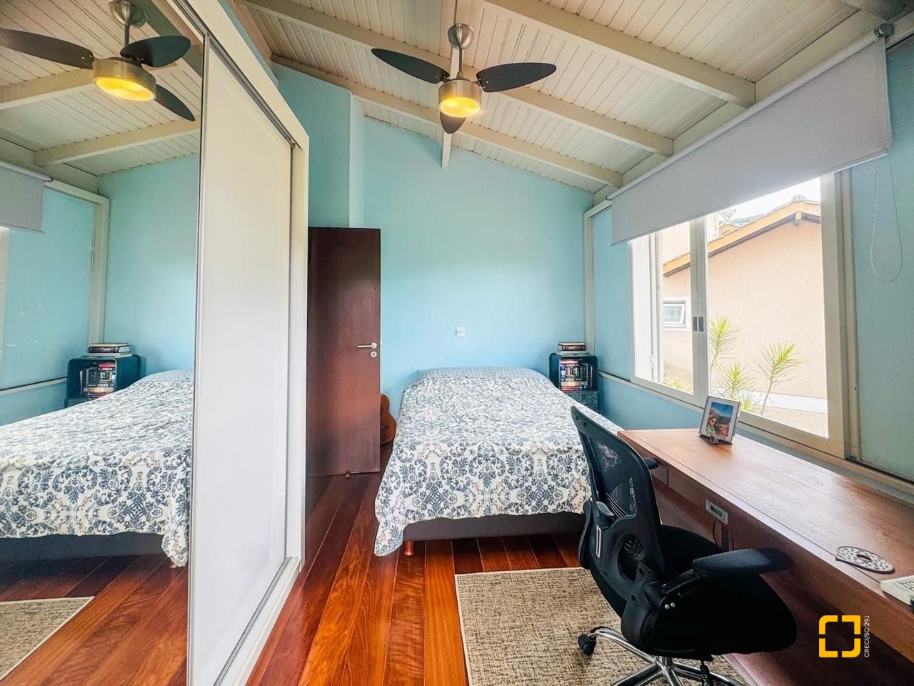 Casa com 160m², 4 quartos, 2 garagens, no bairro Lagoa da Conceição em Florianópolis