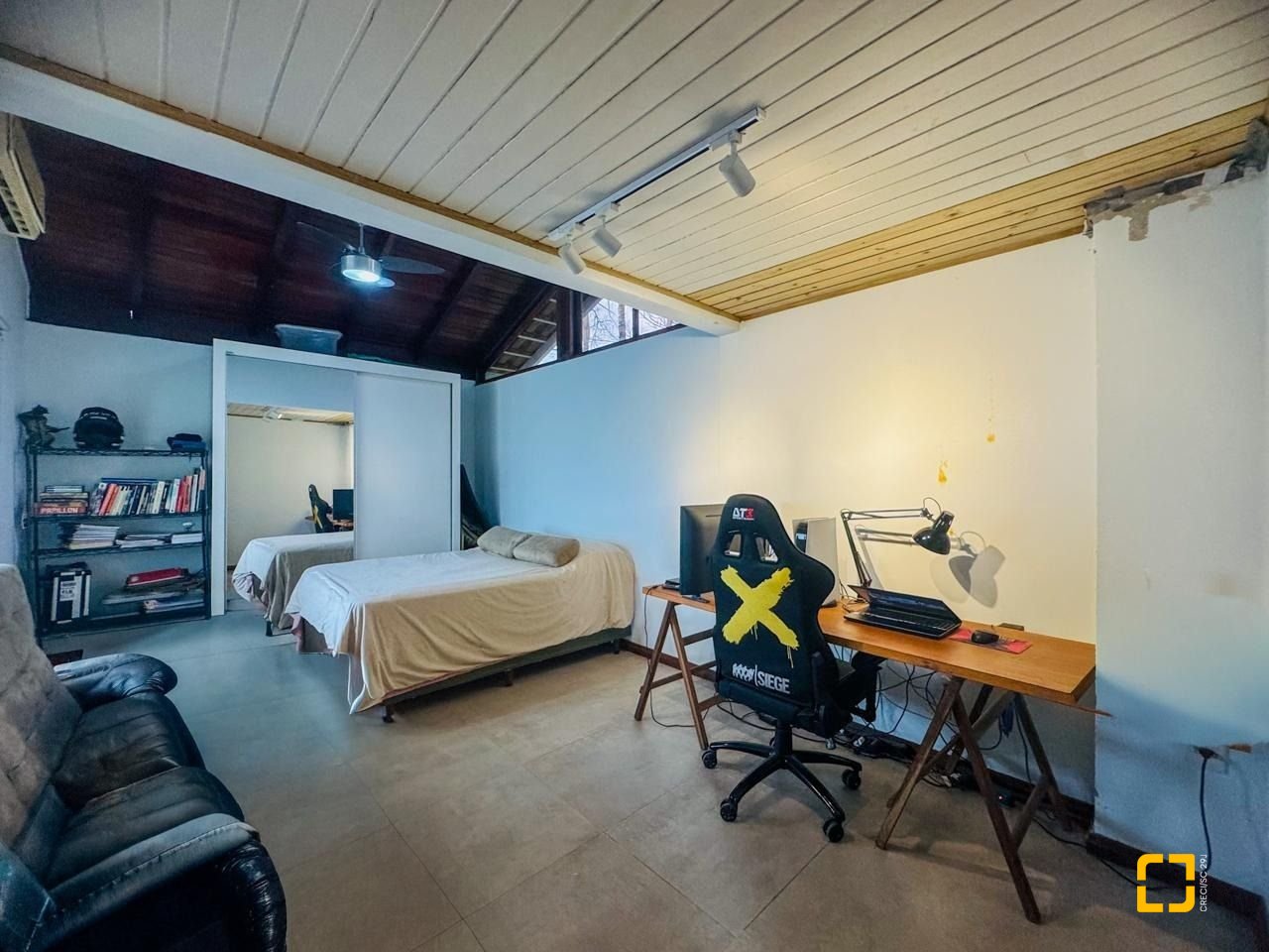 Casa com 160m², 4 quartos, 2 garagens, no bairro Lagoa da Conceição em Florianópolis