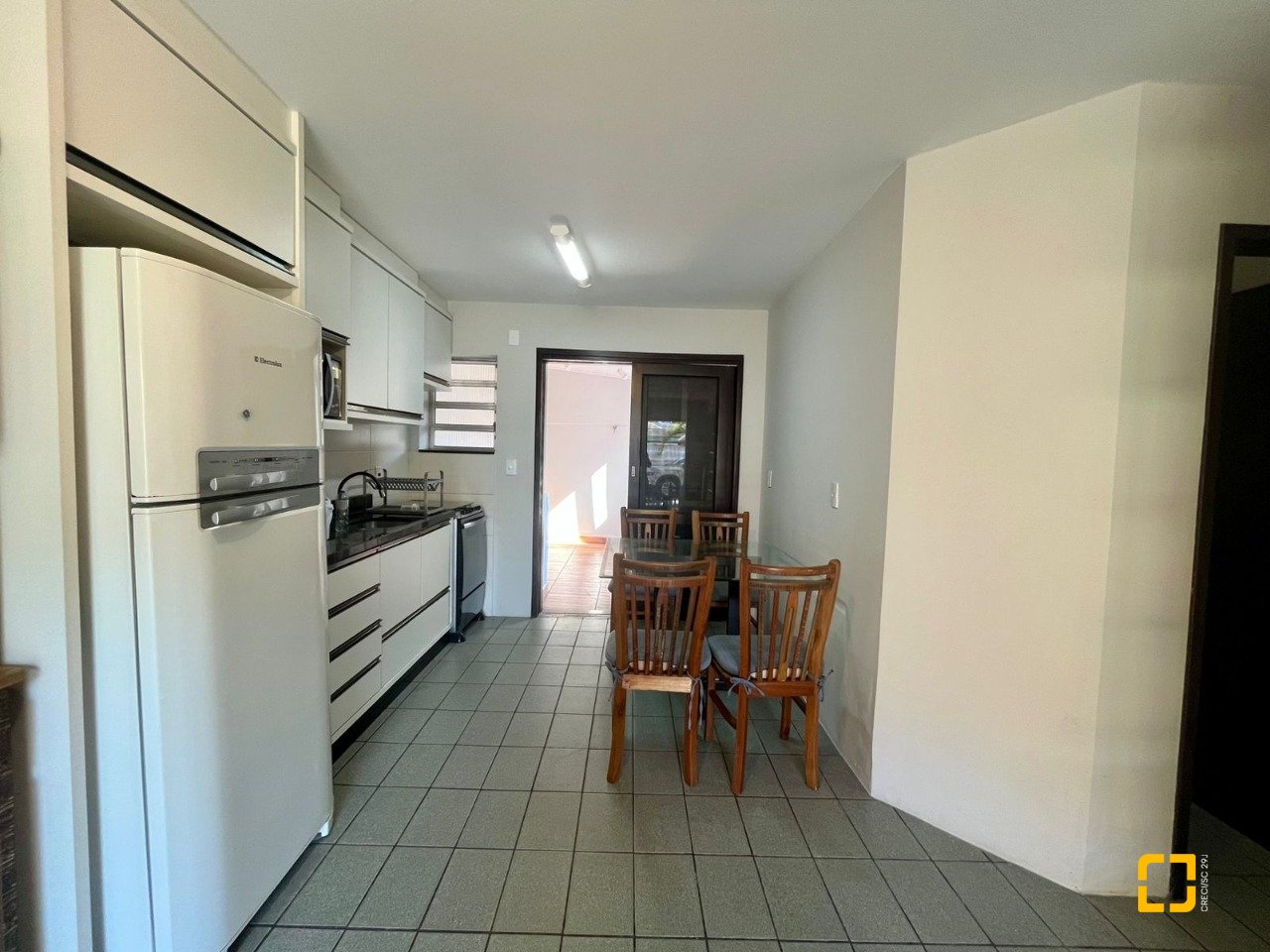 Casa de Condomínio com 73m², 2 quartos, 1 garagem, no bairro Jurerê em Florianópolis