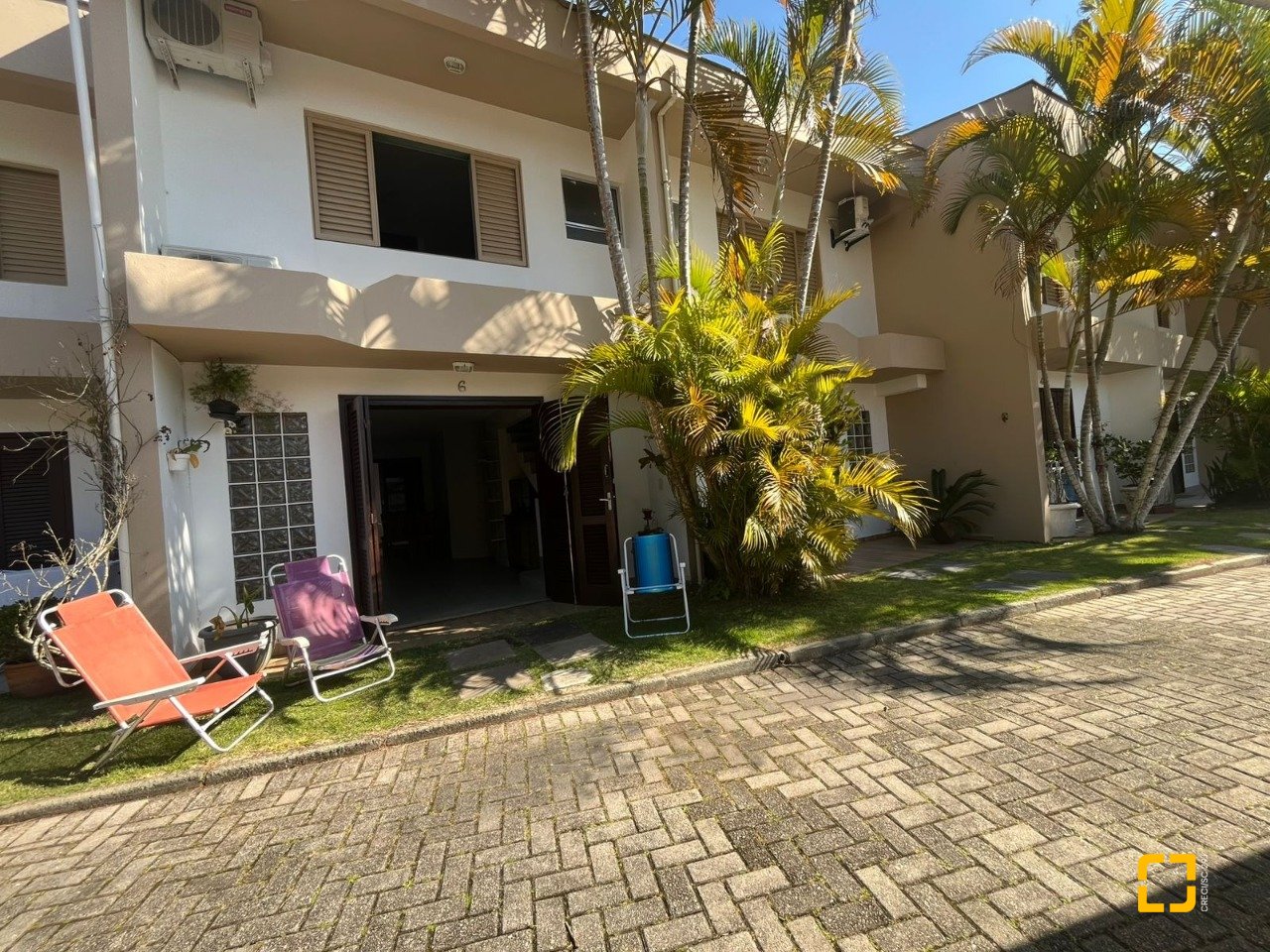 Casa de Condomínio com 73m², 2 quartos, 1 garagem, no bairro Jurerê em Florianópolis