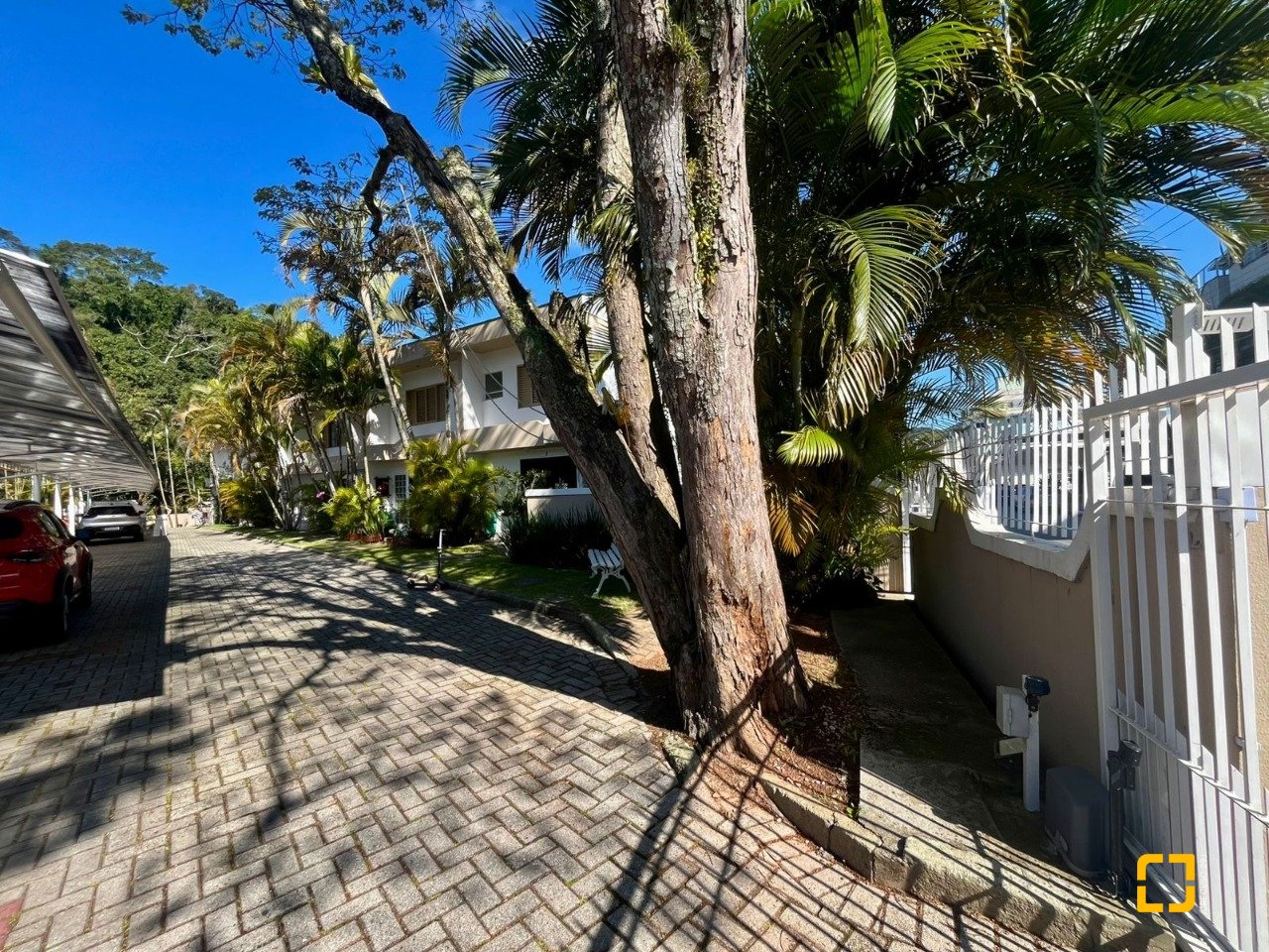 Casa de Condomínio com 73m², 2 quartos, 1 garagem, no bairro Jurerê em Florianópolis
