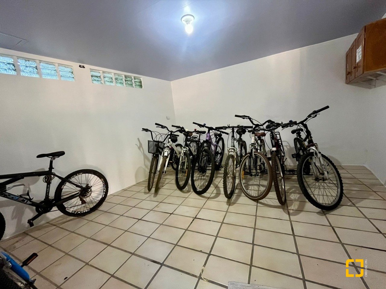 Casa de Condomínio com 73m², 2 quartos, 1 garagem, no bairro Jurerê em Florianópolis