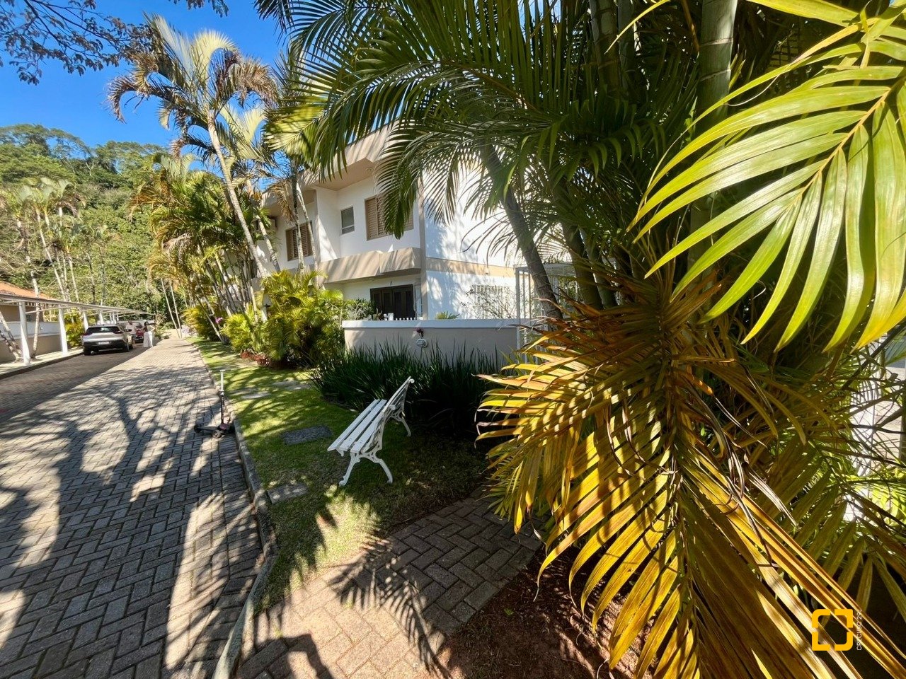Casa de Condomínio com 73m², 2 quartos, 1 garagem, no bairro Jurerê em Florianópolis