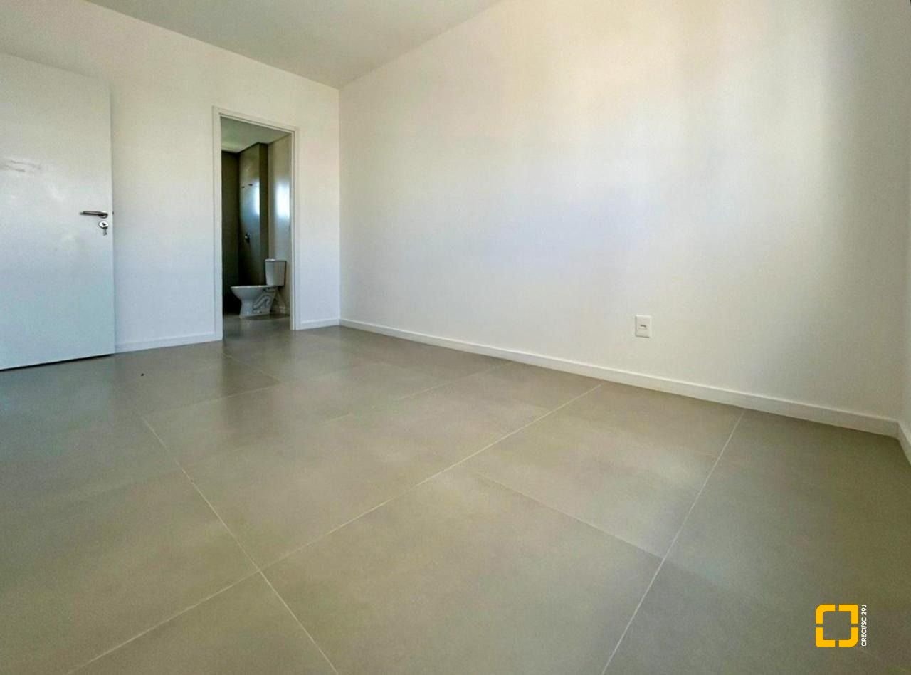 Casa de Condomínio com 95m², 4 quartos (sendo 1 suíte), 1 garagem, no bairro Morro das Pedras em Florianópolis