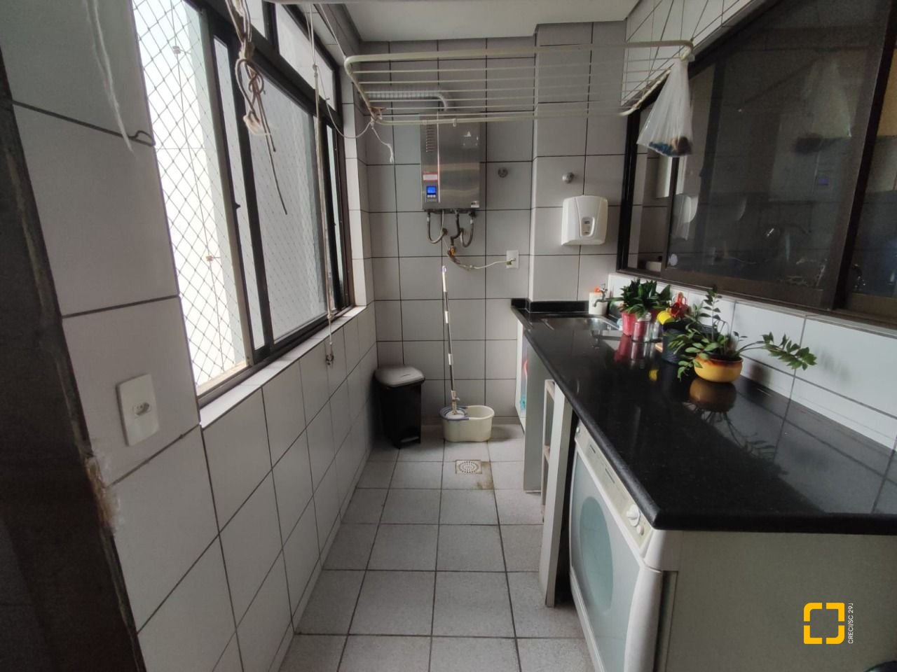 Apartamento com 155m², 4 quartos (sendo 1 suíte), 1 garagem, no bairro Estreito em Florianópolis