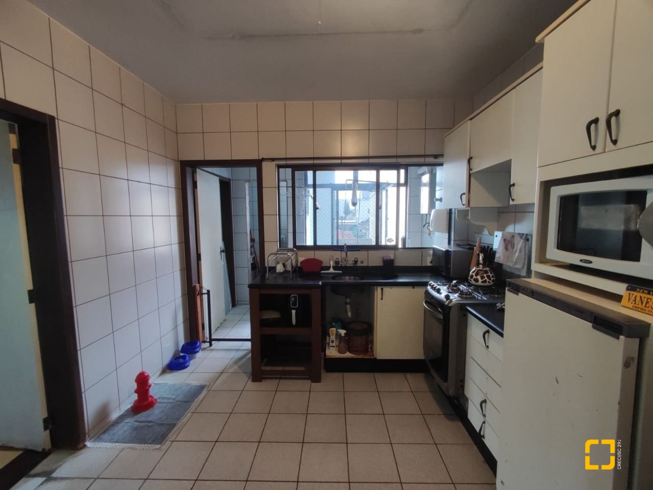 Apartamento com 155m², 4 quartos (sendo 1 suíte), 1 garagem, no bairro Estreito em Florianópolis