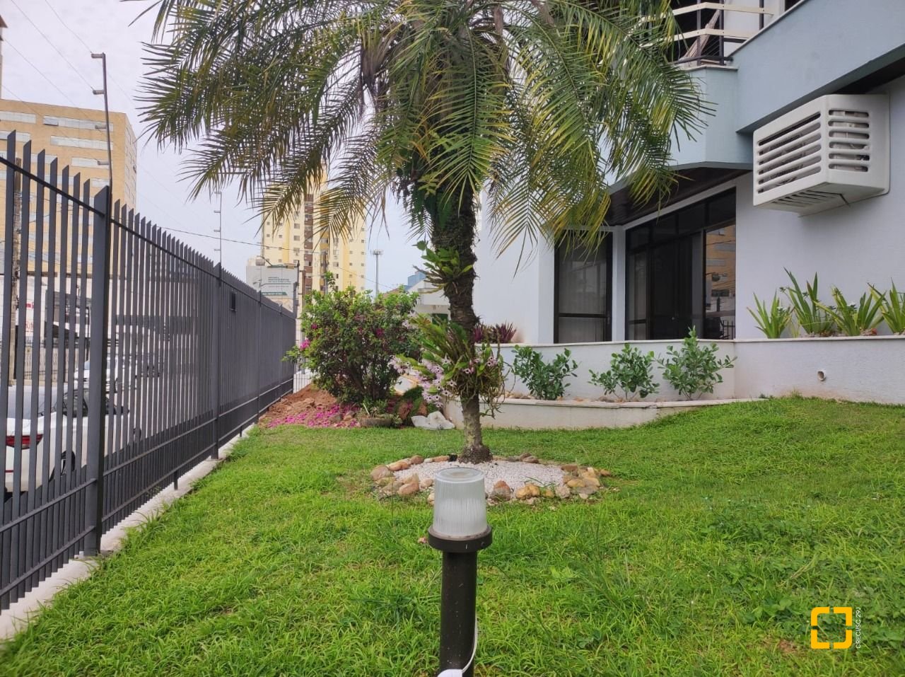 Apartamento com 155m², 4 quartos (sendo 1 suíte), 1 garagem, no bairro Estreito em Florianópolis