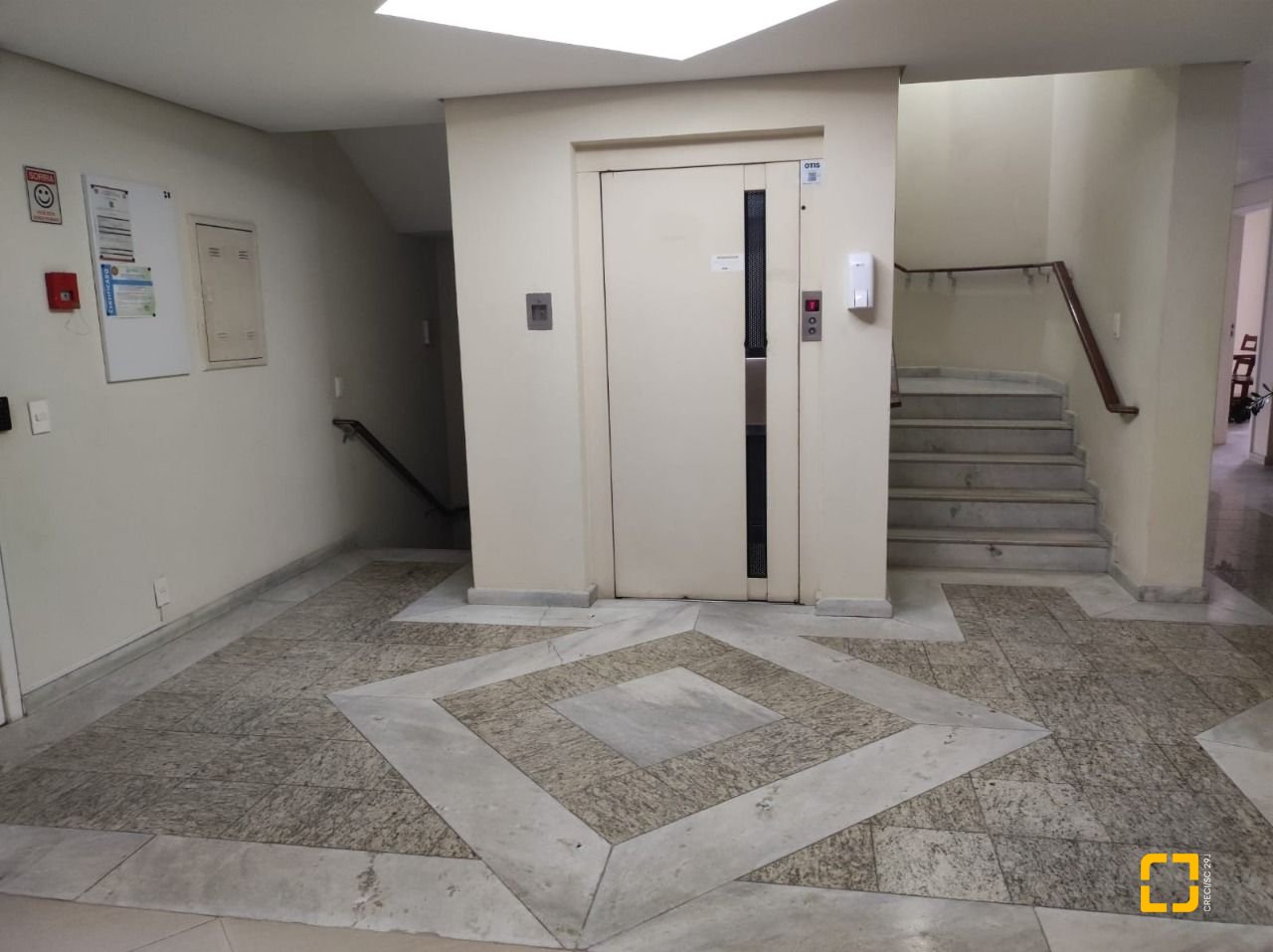 Apartamento com 155m², 4 quartos (sendo 1 suíte), 1 garagem, no bairro Estreito em Florianópolis