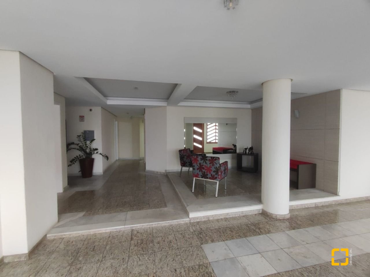 Apartamento com 155m², 4 quartos (sendo 1 suíte), 1 garagem, no bairro Estreito em Florianópolis