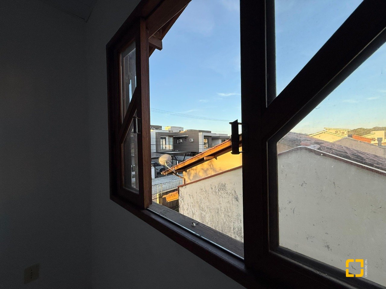 Casa com 140m², 5 quartos (sendo 1 suíte), 1 garagem, no bairro Ingleses em Florianópolis