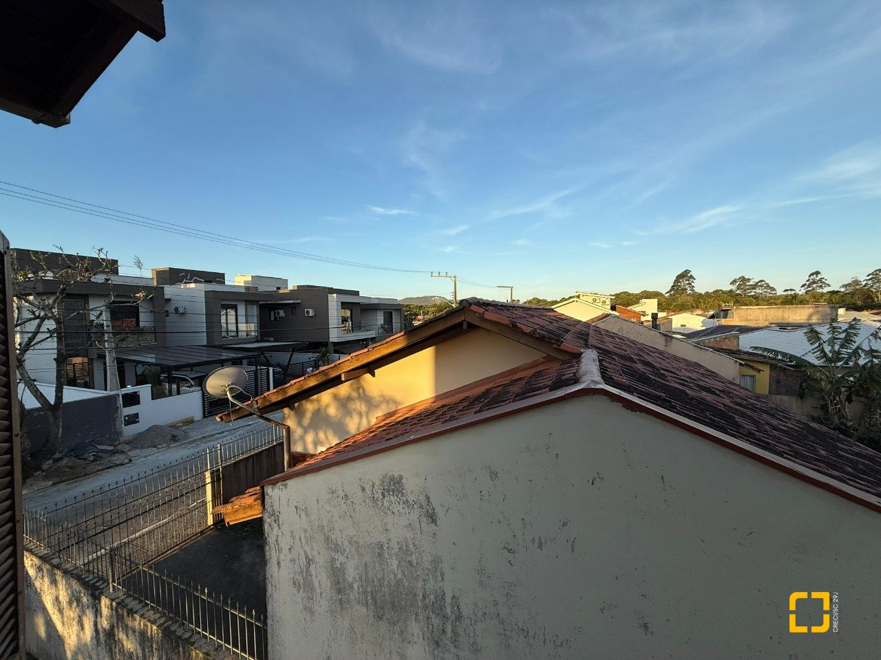 Casa com 140m², 5 quartos (sendo 1 suíte), 1 garagem, no bairro Ingleses em Florianópolis