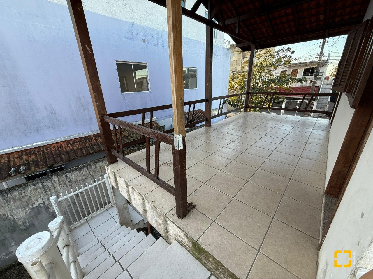 Casa com 140m², 5 quartos (sendo 1 suíte), 1 garagem, no bairro Ingleses em Florianópolis