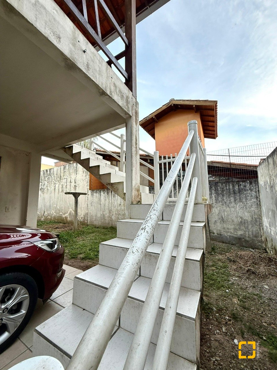 Casa com 140m², 5 quartos (sendo 1 suíte), 1 garagem, no bairro Ingleses em Florianópolis