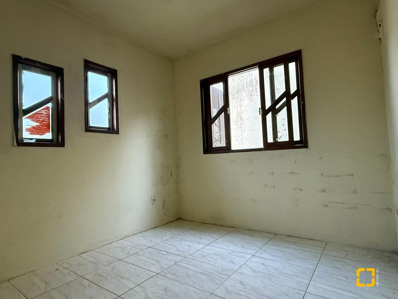 Casa com 140m², 5 quartos (sendo 1 suíte), 1 garagem, no bairro Ingleses em Florianópolis