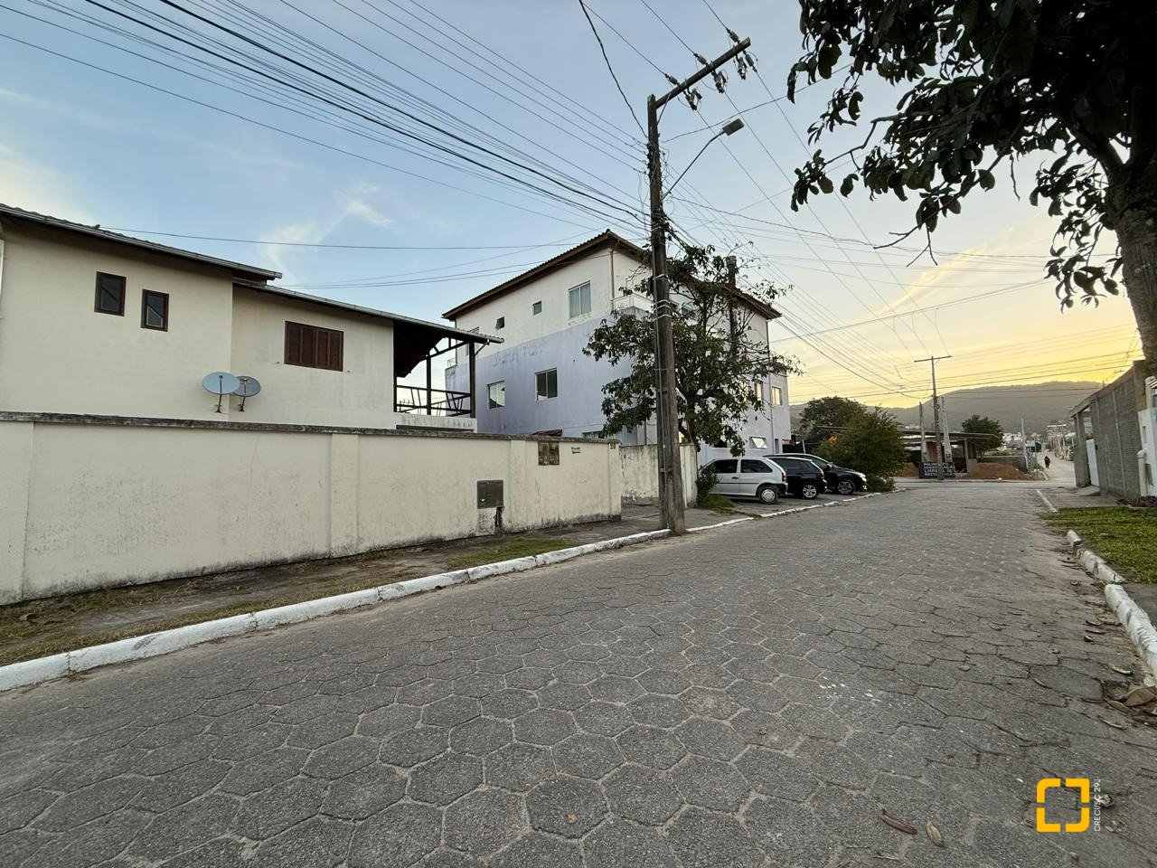 Casa com 140m², 5 quartos (sendo 1 suíte), 1 garagem, no bairro Ingleses em Florianópolis
