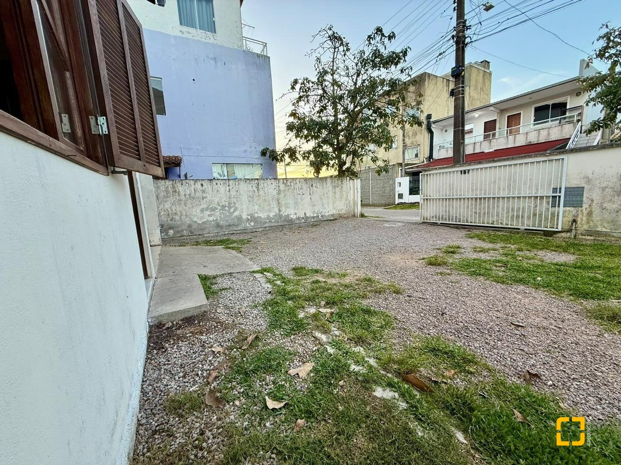 Casa com 140m², 5 quartos (sendo 1 suíte), 1 garagem, no bairro Ingleses em Florianópolis