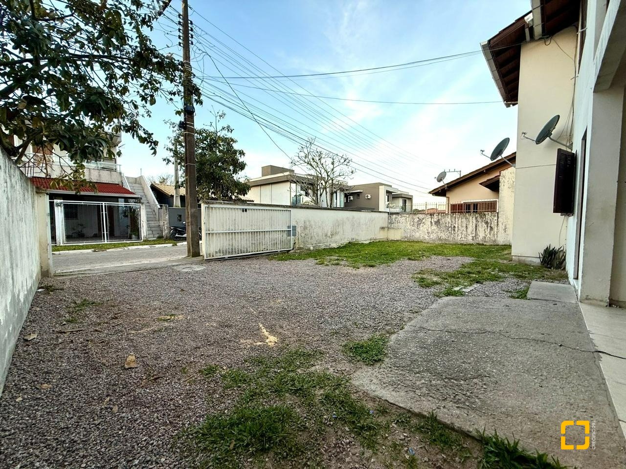 Casa com 140m², 5 quartos (sendo 1 suíte), 1 garagem, no bairro Ingleses em Florianópolis