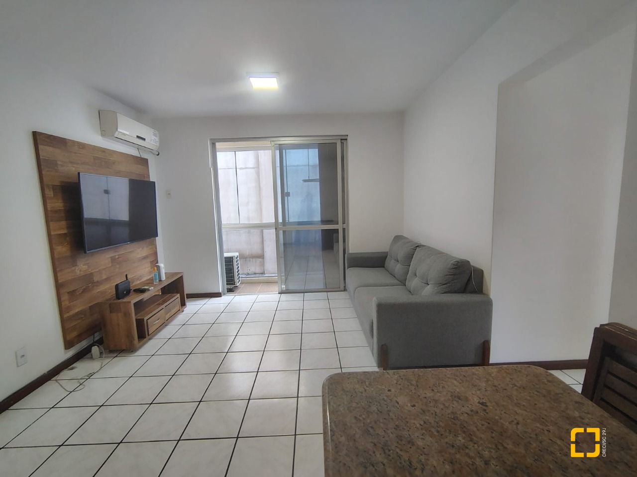 Apartamento com 74m², 3 quartos, 2 garagens, no bairro Trindade em Florianópolis