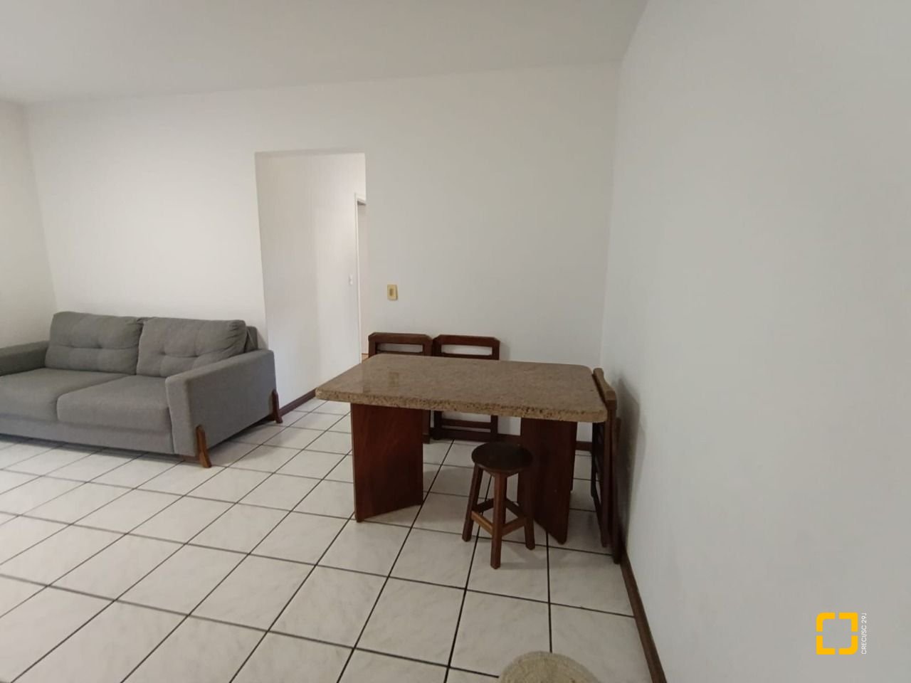 Apartamento com 74m², 3 quartos, 2 garagens, no bairro Trindade em Florianópolis