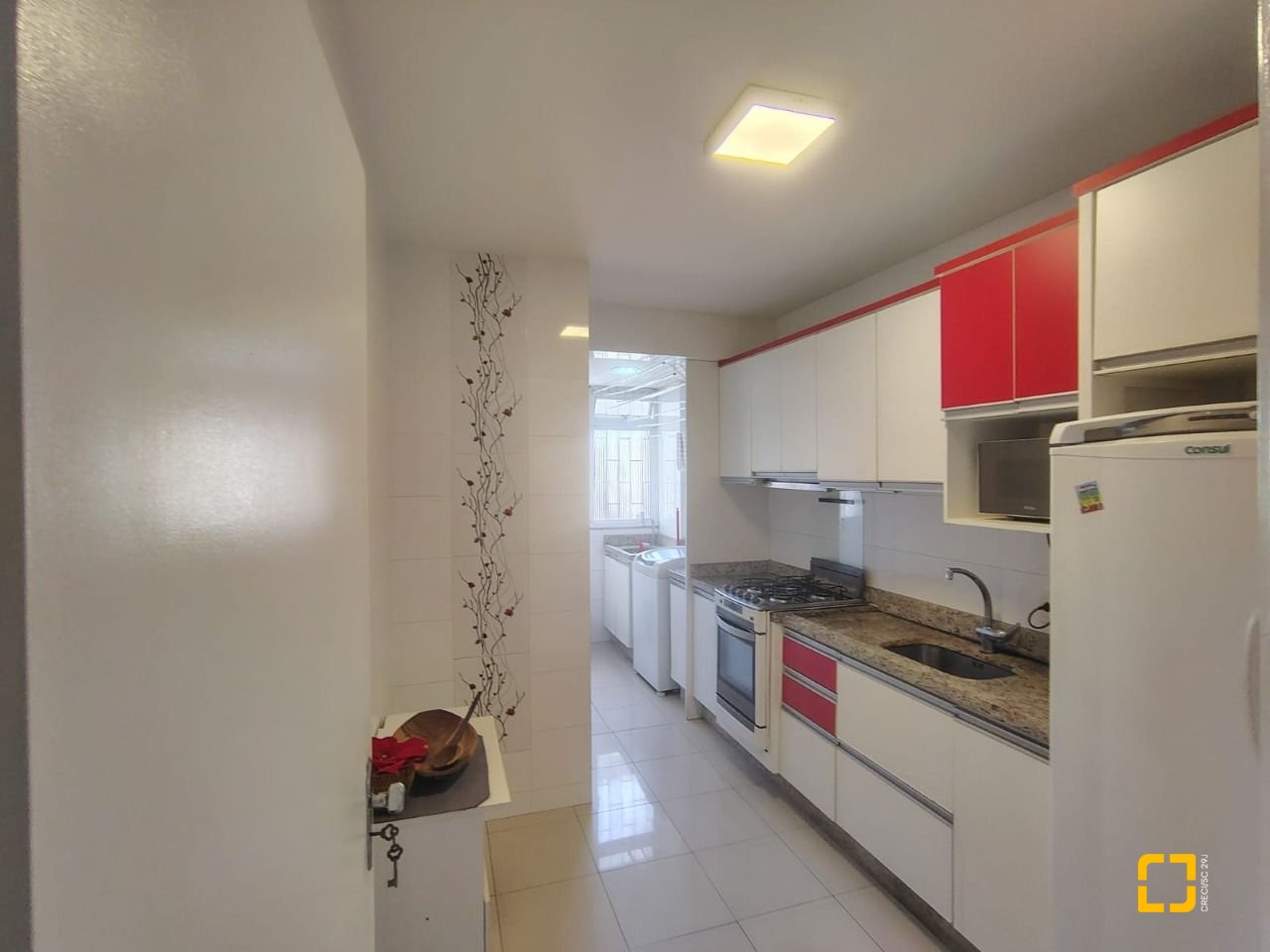Apartamento com 74m², 3 quartos, 2 garagens, no bairro Trindade em Florianópolis