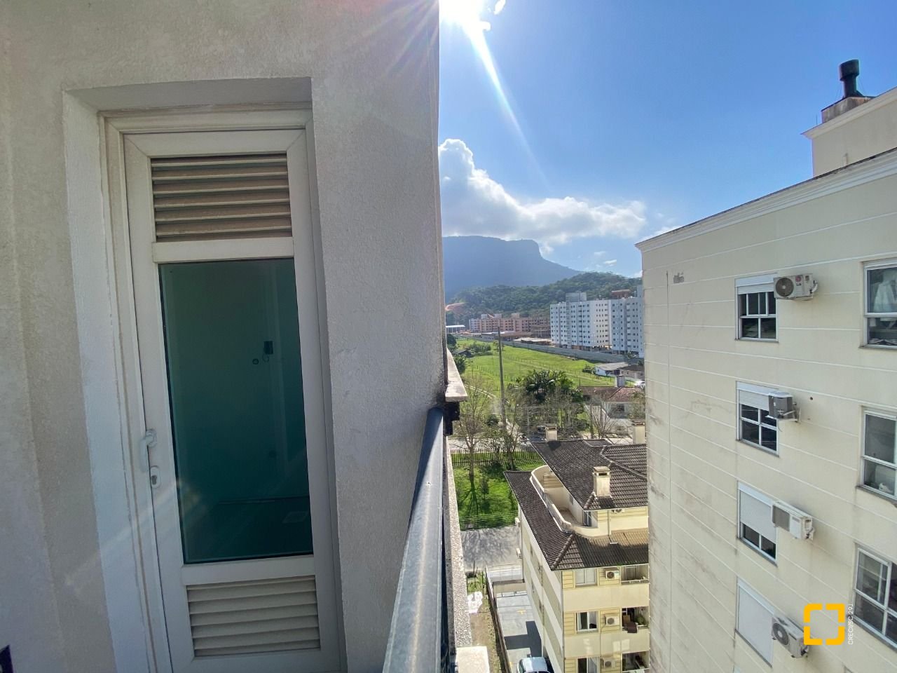 Apartamento com 95m², 4 quartos (sendo 1 suíte), 1 garagem, no bairro Pedra Branca em Palhoça