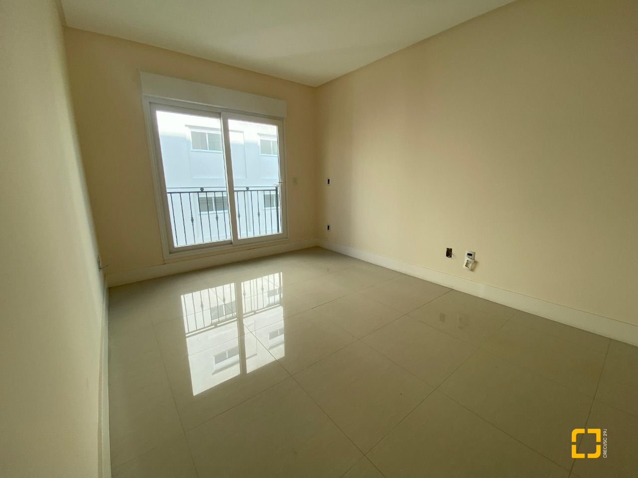 Apartamento com 95m², 4 quartos (sendo 1 suíte), 1 garagem, no bairro Pedra Branca em Palhoça