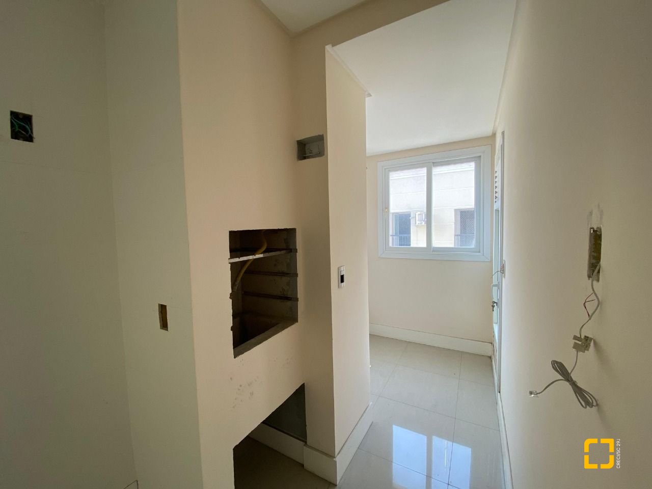 Apartamento com 95m², 4 quartos (sendo 1 suíte), 1 garagem, no bairro Pedra Branca em Palhoça
