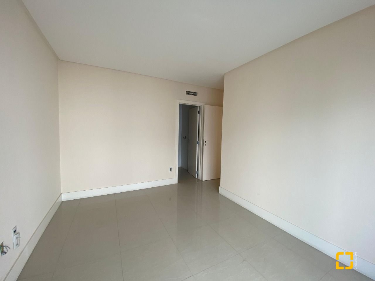 Apartamento com 95m², 3 quartos (sendo 1 suíte), 1 garagem, no bairro Pedra Branca em Palhoça