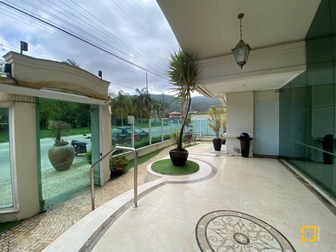 Apartamento com 98m², 4 quartos (sendo 1 suíte), 1 garagem, no bairro Pedra Branca em Palhoça