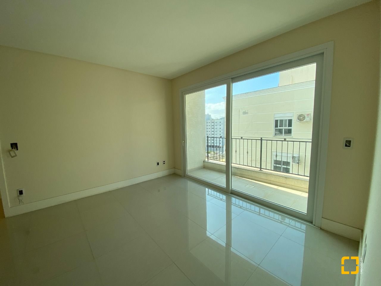 Apartamento com 98m², 4 quartos (sendo 1 suíte), 1 garagem, no bairro Pedra Branca em Palhoça