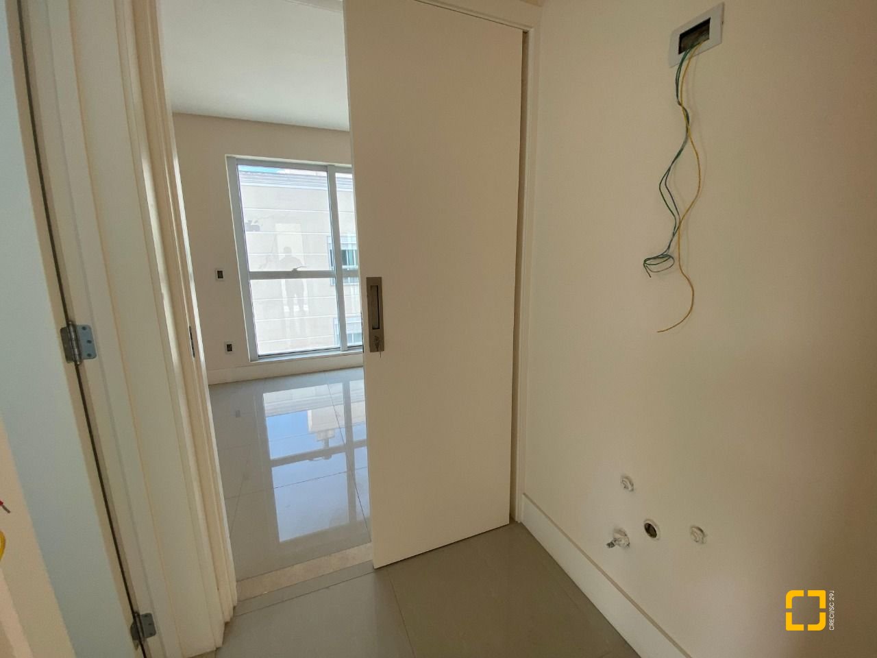 Apartamento com 98m², 4 quartos (sendo 1 suíte), 1 garagem, no bairro Pedra Branca em Palhoça