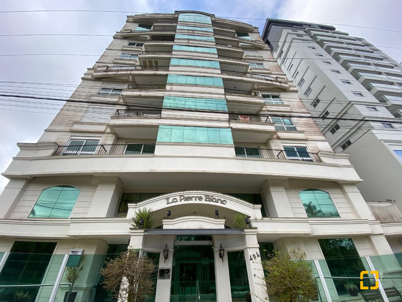 Apartamento com 98m², 4 quartos (sendo 1 suíte), 1 garagem, no bairro Pedra Branca em Palhoça