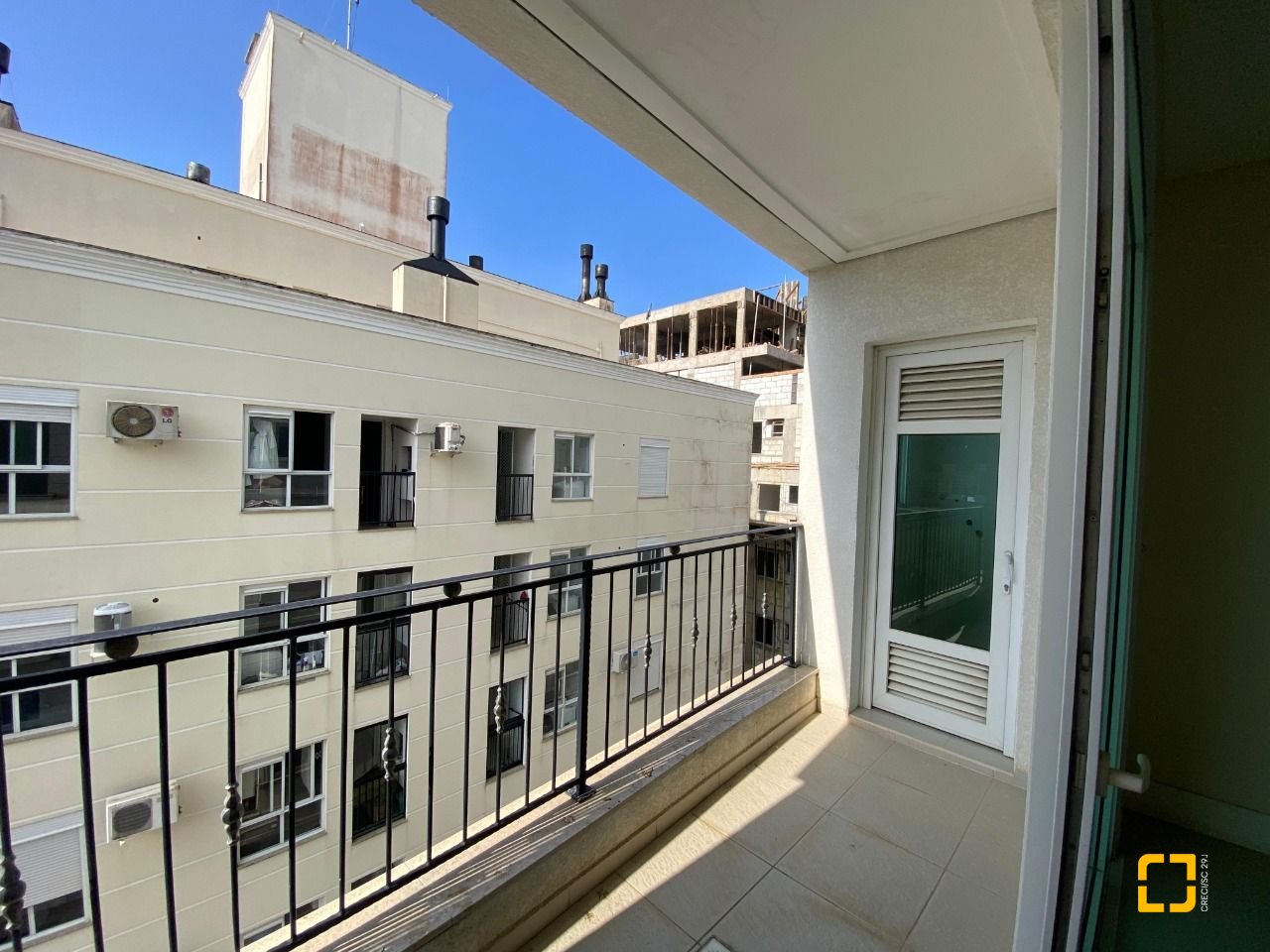 Apartamento com 98m², 3 quartos (sendo 1 suíte), 1 garagem, no bairro Pedra Branca em Palhoça