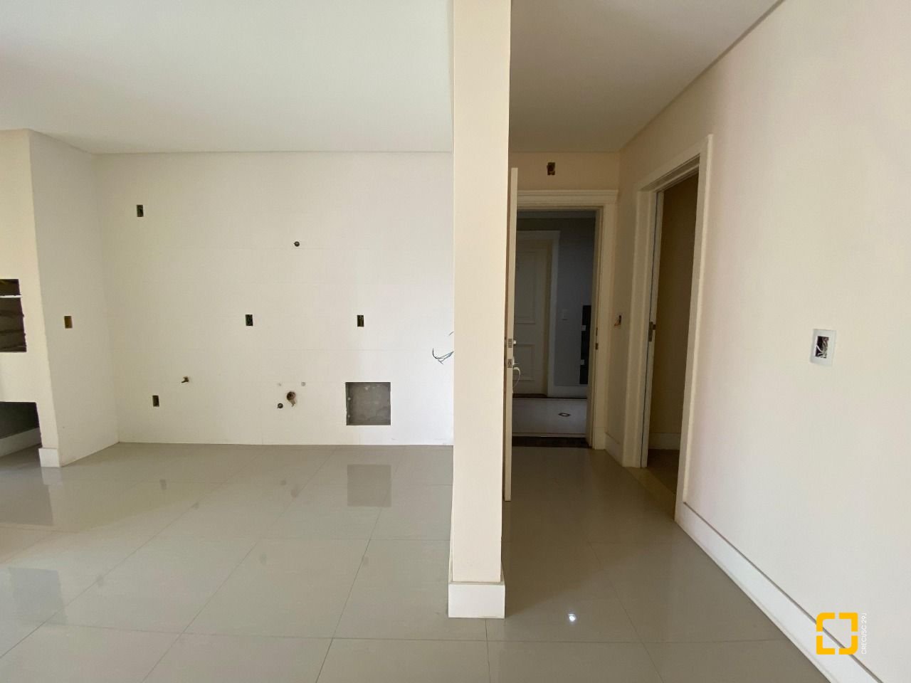 Apartamento com 98m², 3 quartos (sendo 1 suíte), 1 garagem, no bairro Pedra Branca em Palhoça