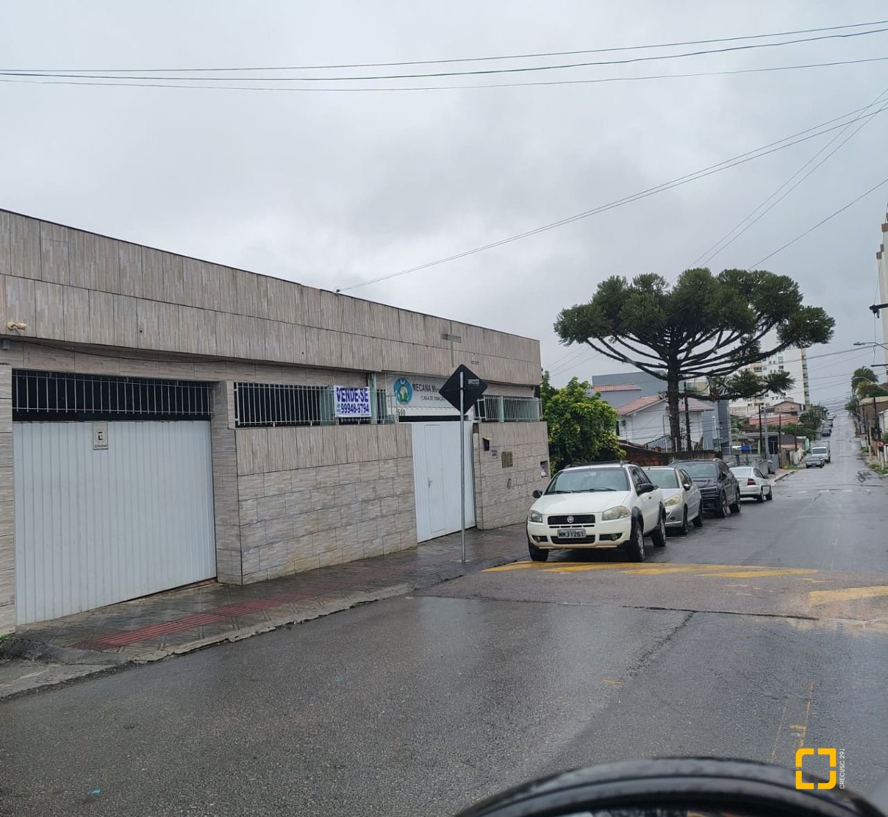 Casa com 230m², 2 garagens, no bairro Jardim Cidade de Florianópolis em São José