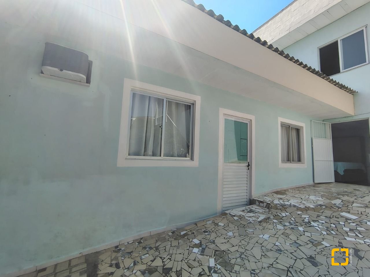 Casa com 230m², 2 garagens, no bairro Jardim Cidade de Florianópolis em São José