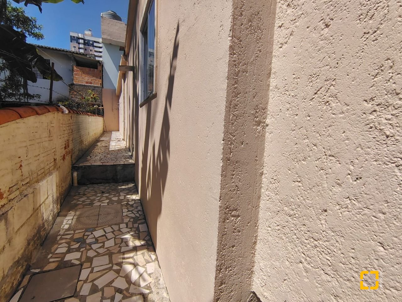 Casa com 230m², 2 garagens, no bairro Jardim Cidade de Florianópolis em São José