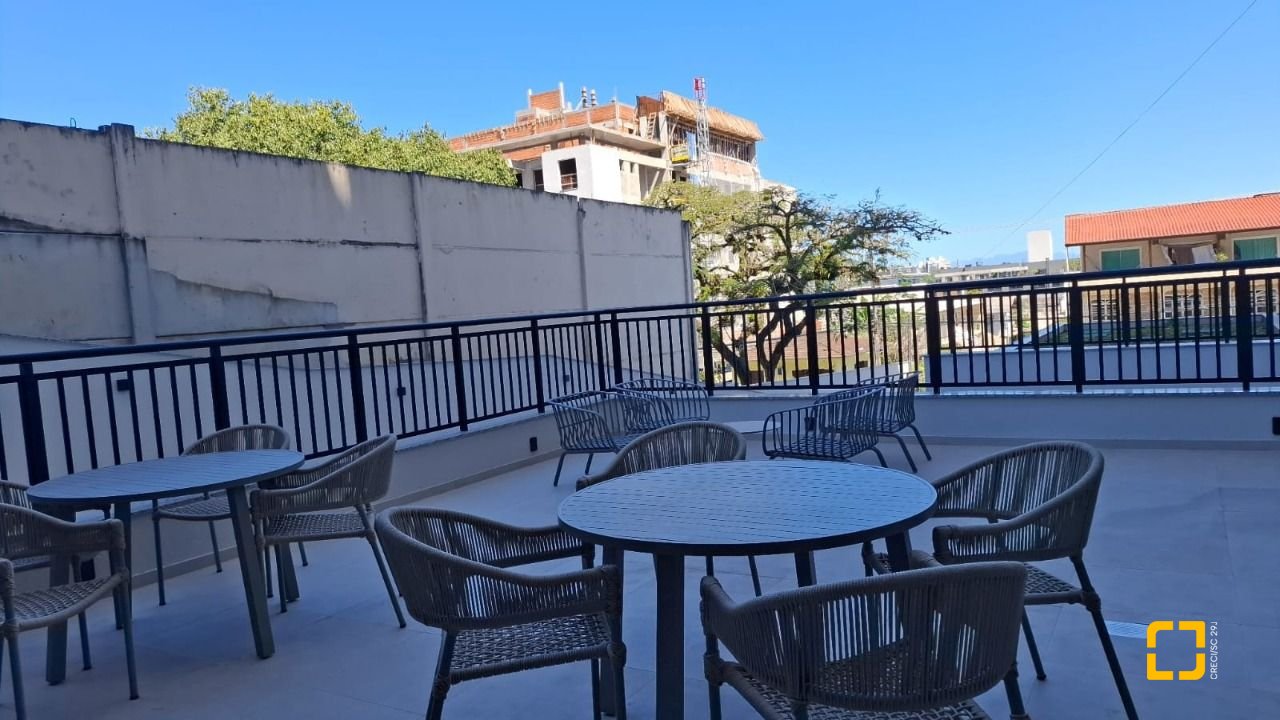 Apartamento com 98m², 4 quartos (sendo 1 suíte), 2 garagens, no bairro Saco Grande em Florianópolis