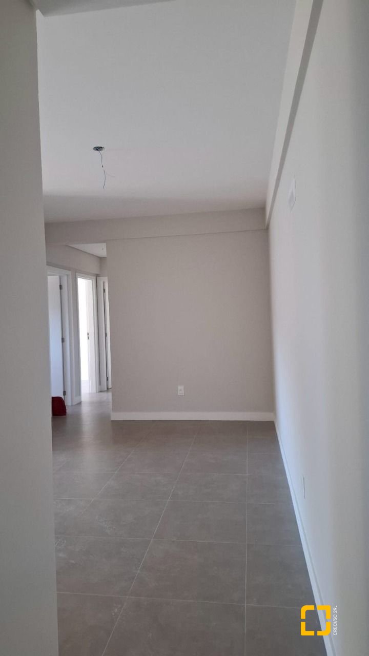 Apartamento com 98m², 4 quartos (sendo 1 suíte), 2 garagens, no bairro Saco Grande em Florianópolis