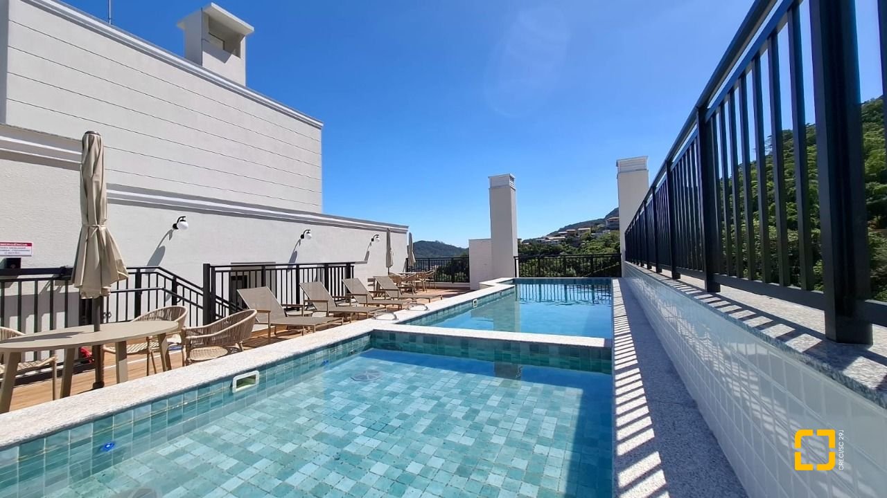 Apartamento com 98m², 4 quartos (sendo 1 suíte), 2 garagens, no bairro Saco Grande em Florianópolis