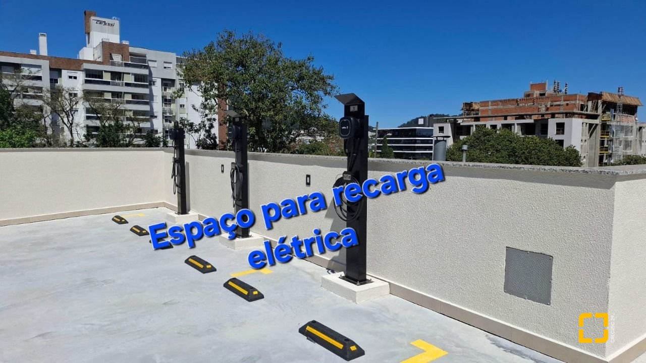 Apartamento com 98m², 4 quartos (sendo 1 suíte), 2 garagens, no bairro Saco Grande em Florianópolis