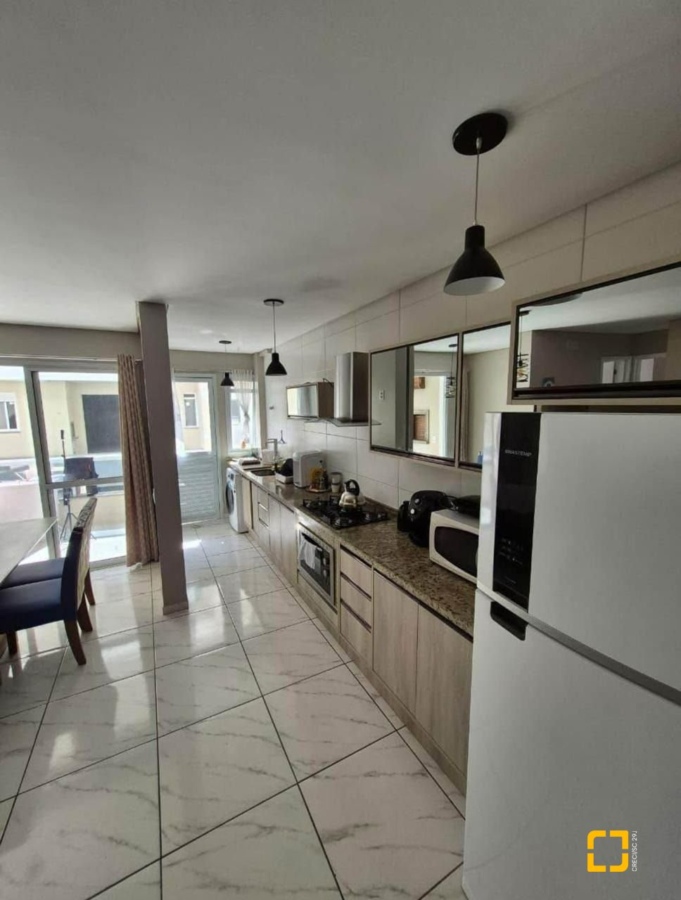Apartamento com 72m², 3 quartos (sendo 1 suíte), 1 garagem, no bairro Ingleses em Florianópolis