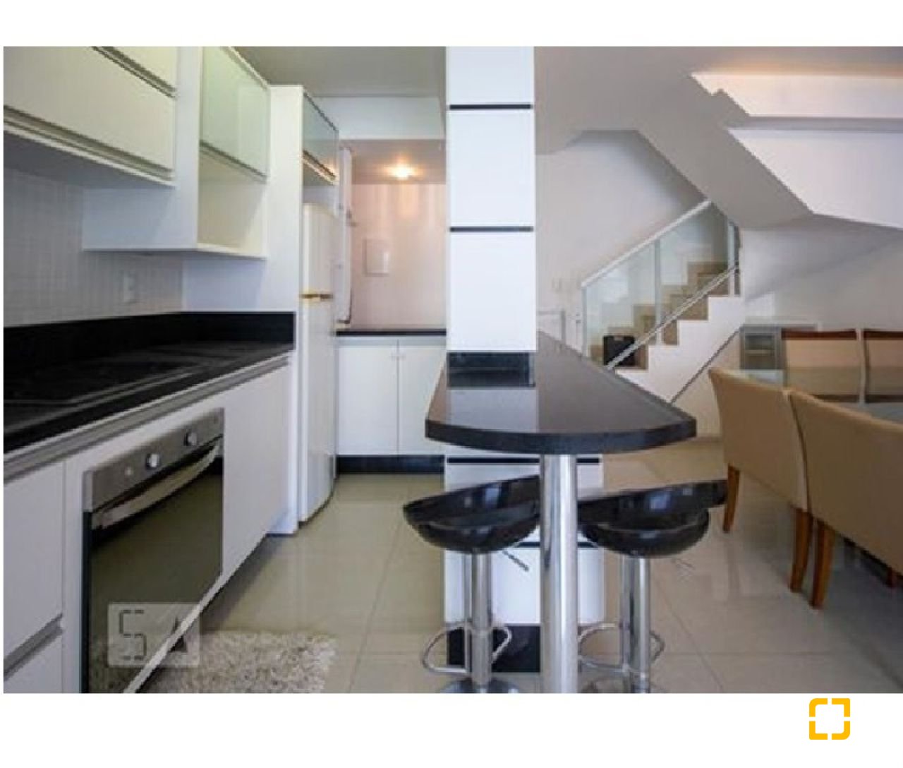 Cobertura com 179m², 5 quartos (sendo 1 suíte), 2 garagens, no bairro Trindade em Florianópolis