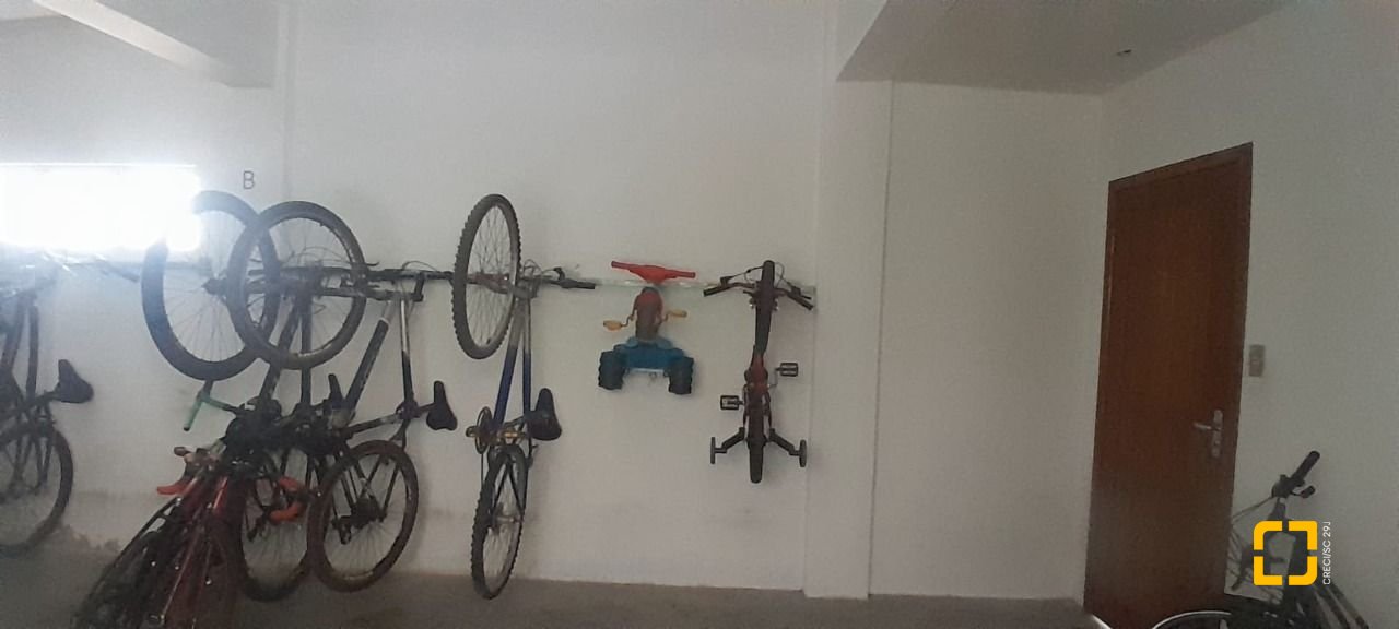 Cobertura com 179m², 5 quartos (sendo 1 suíte), 2 garagens, no bairro Trindade em Florianópolis