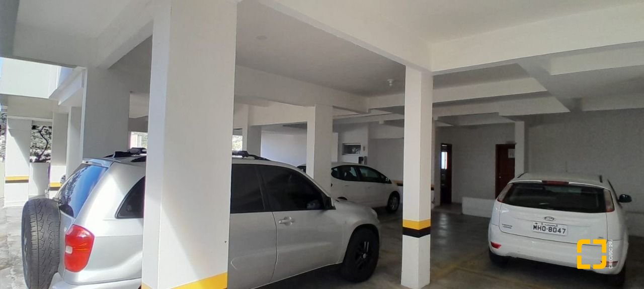 Cobertura com 179m², 5 quartos (sendo 1 suíte), 2 garagens, no bairro Trindade em Florianópolis