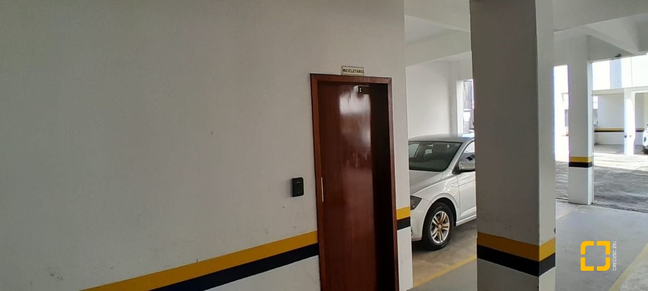Cobertura com 179m², 5 quartos (sendo 1 suíte), 2 garagens, no bairro Trindade em Florianópolis
