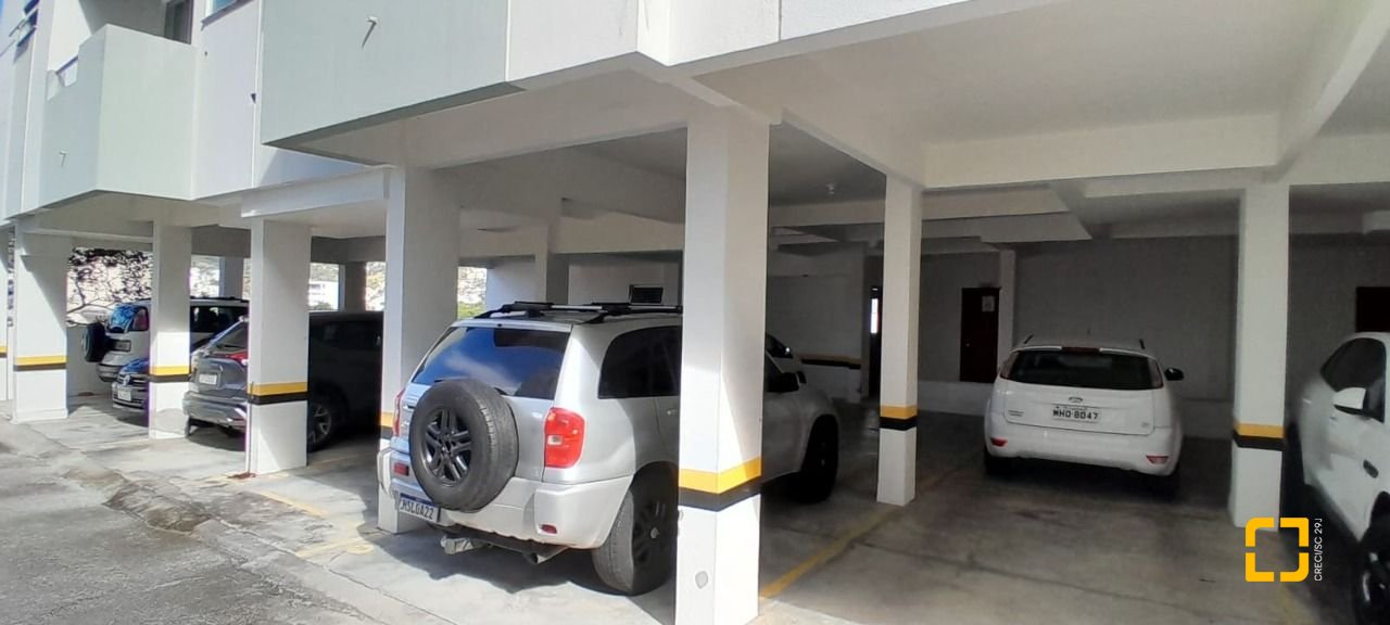 Cobertura com 179m², 5 quartos (sendo 1 suíte), 2 garagens, no bairro Trindade em Florianópolis