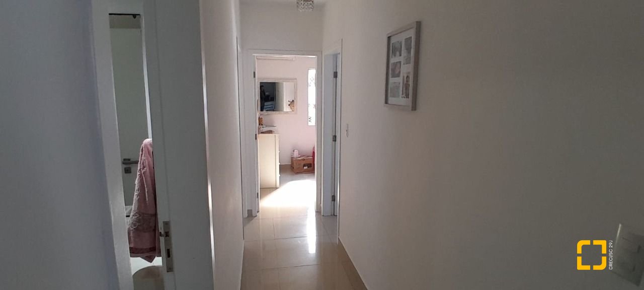 Cobertura com 179m², 5 quartos (sendo 1 suíte), 2 garagens, no bairro Trindade em Florianópolis