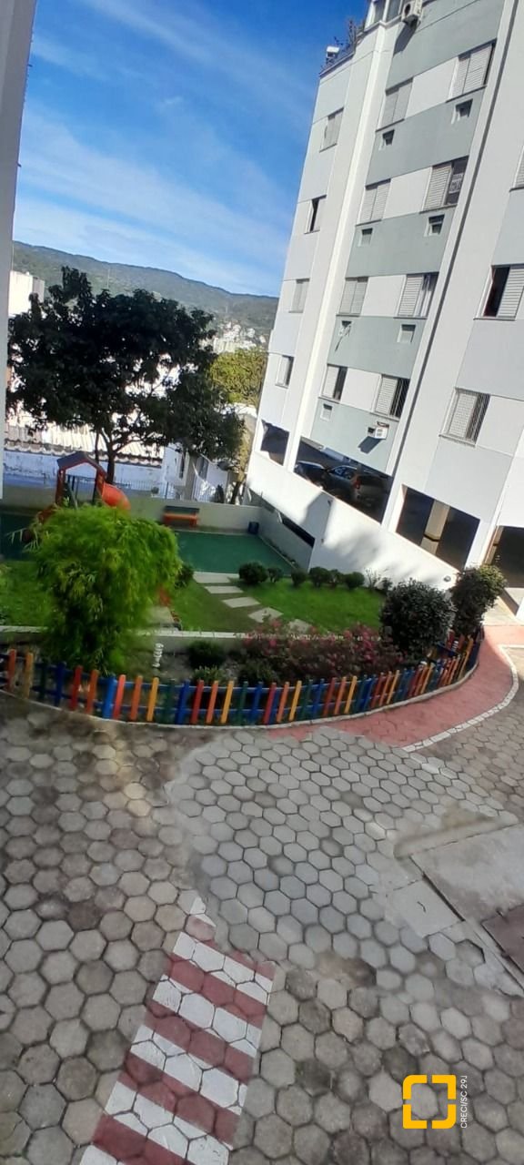 Cobertura com 179m², 5 quartos (sendo 1 suíte), 2 garagens, no bairro Trindade em Florianópolis