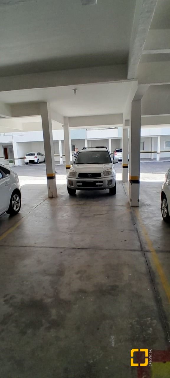 Cobertura com 179m², 5 quartos (sendo 1 suíte), 2 garagens, no bairro Trindade em Florianópolis